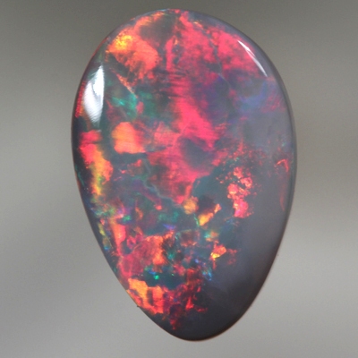 18k Yellow Gold Pendant with a SOLID SEMI BLACK OPAL Bright and rich colour SEE VIDEO